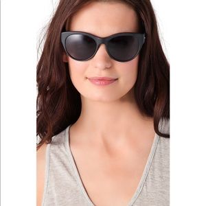 EXCELLENT pre owned Oliver Peoples Sunglasses